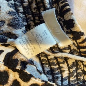 Leaped print crop top